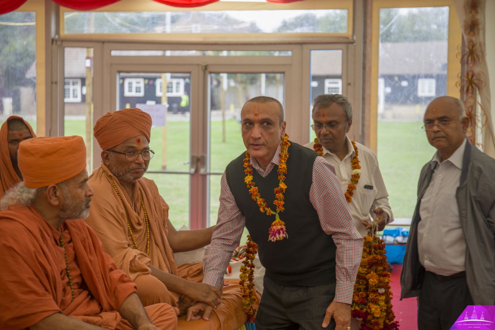 ©1987-2017 SKS Swaminarayan Temple East London